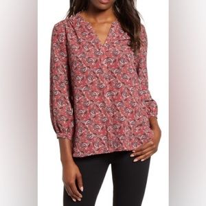 Gibson long sleeve tunic. Size M. Red with paisley print. Excellent condition.